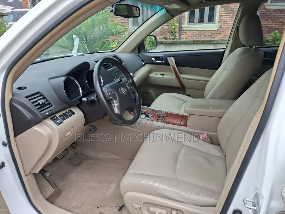Toyota Highlander Limited 2009 White