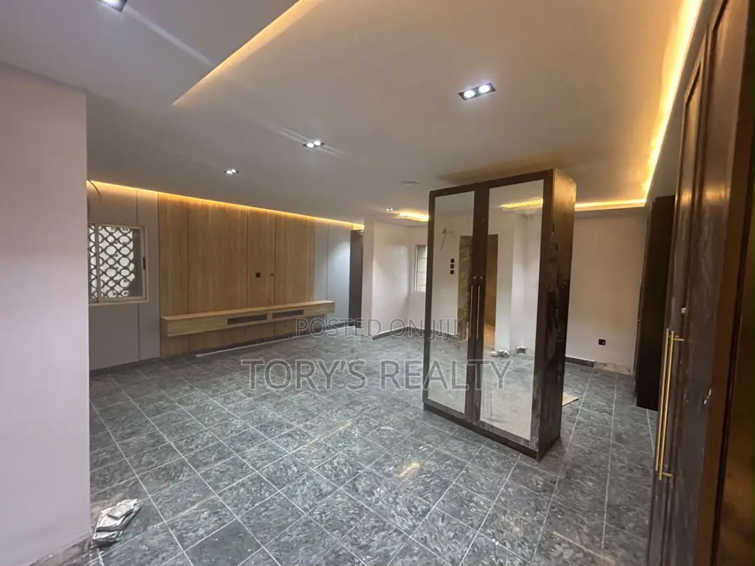 3bdrm Apartment in Ikoyi S.W for rent