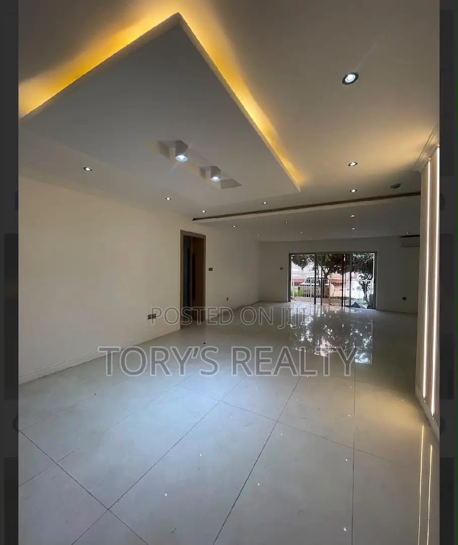 3bdrm Apartment in Ikoyi S.W for rent