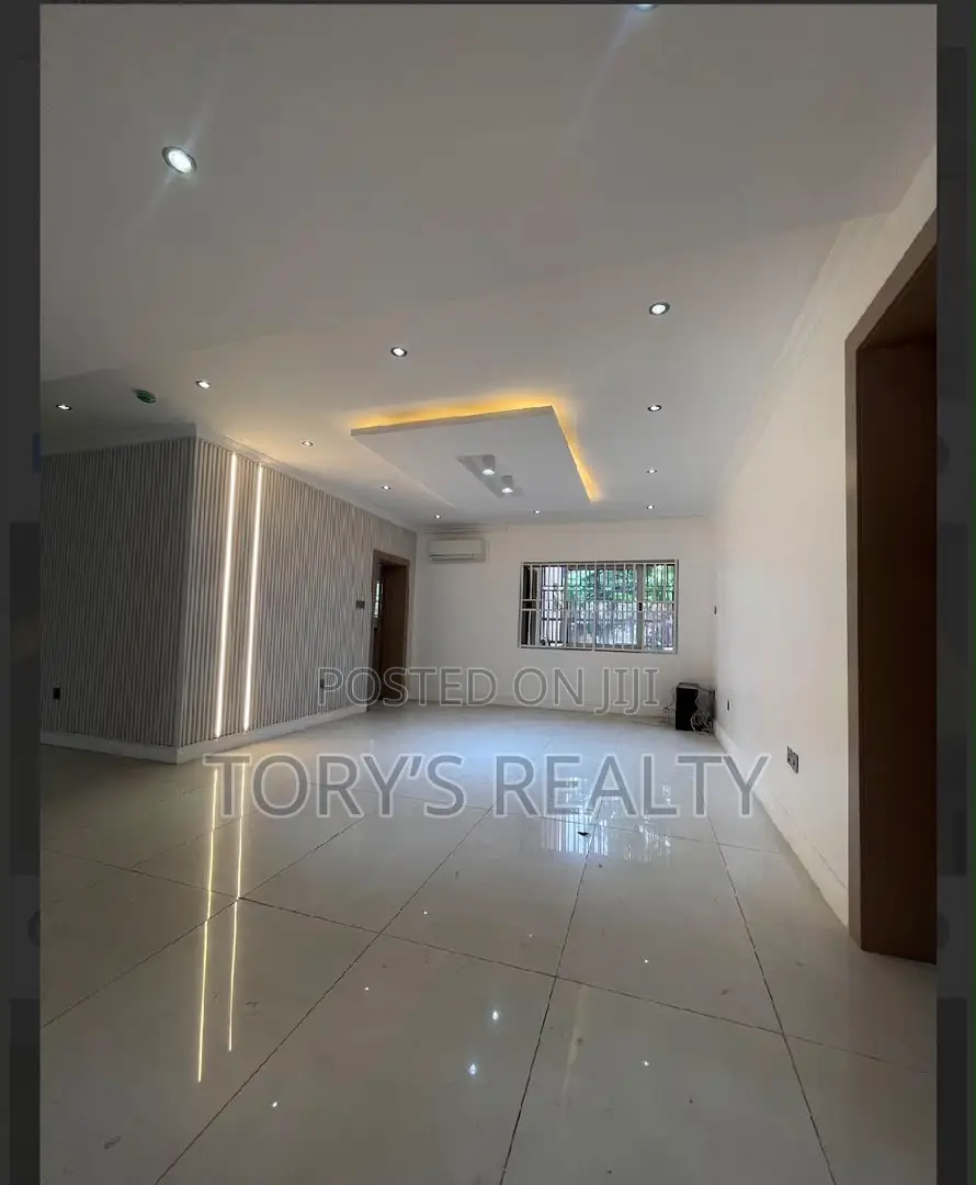 3bdrm Apartment in Ikoyi S.W for rent