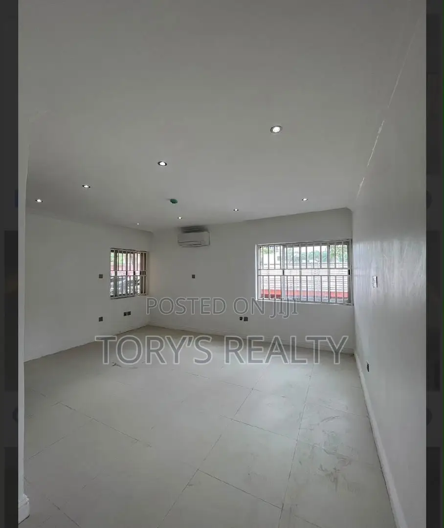 3bdrm Apartment in Ikoyi S.W for rent