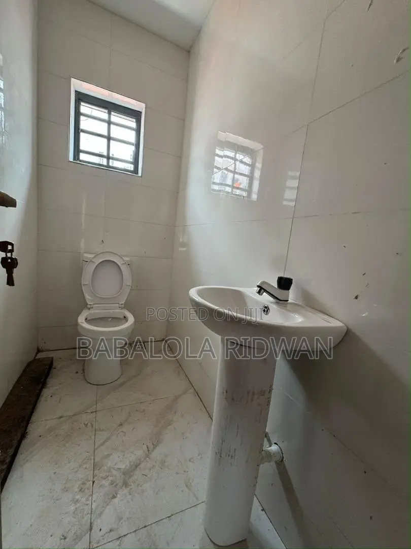4bdrm Duplex in Onikoko, Agodi for sale
