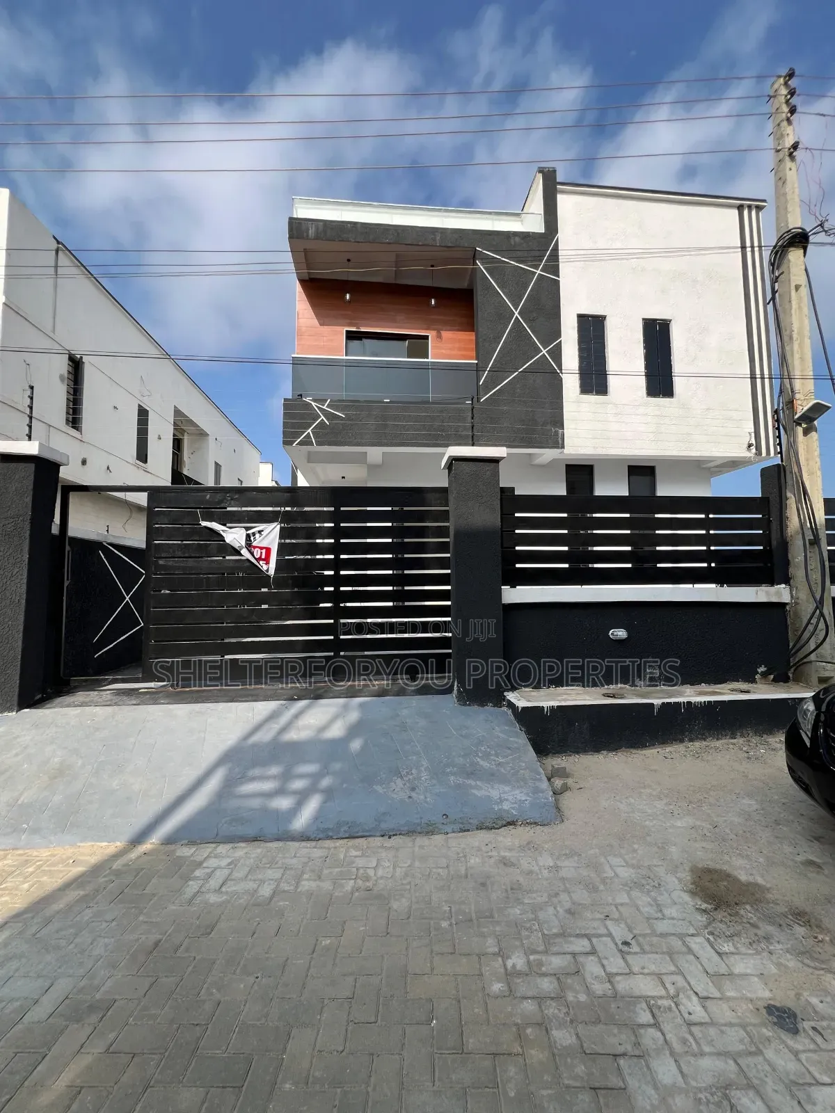 5bdrm Duplex in Lekki Phase 1 for sale