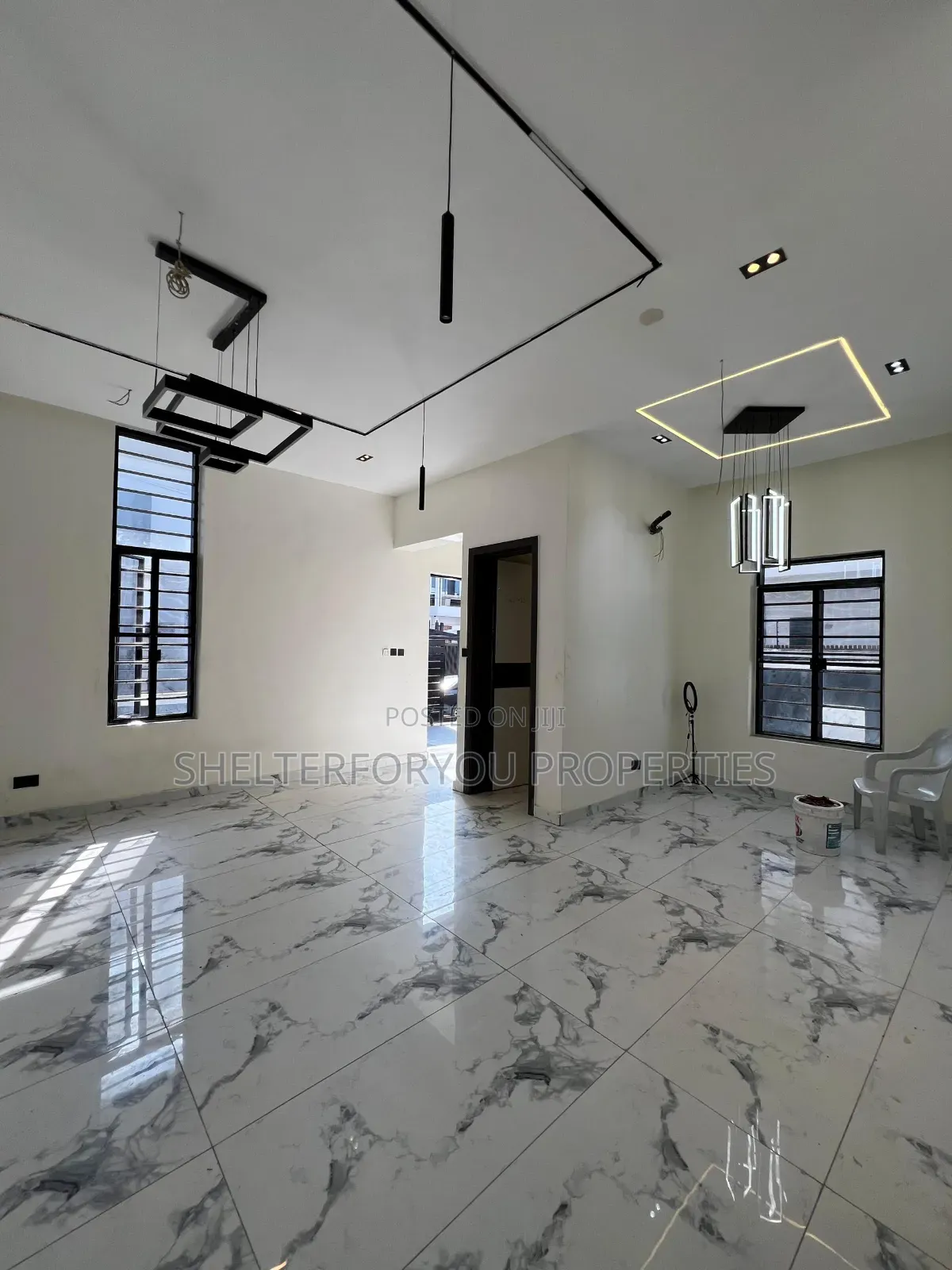 5bdrm Duplex in Lekki Phase 1 for sale