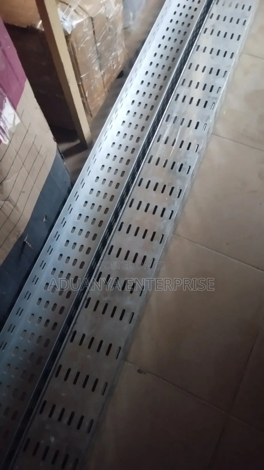 Perforated Cable Tray (Slotted Cable Tray).