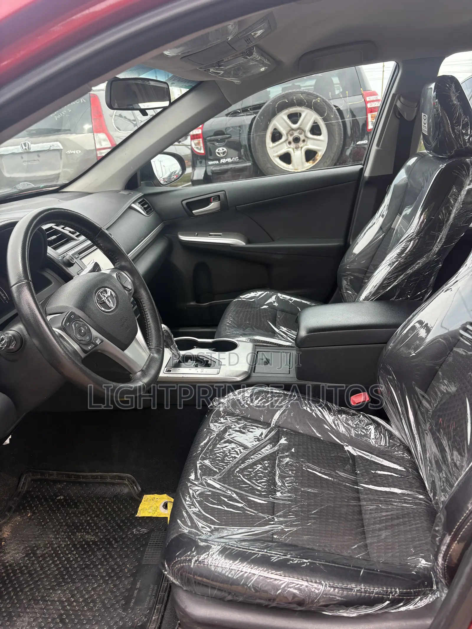 Toyota Camry SE 4dr Sedan (2.5L 4cyl 6A) 2014 Red