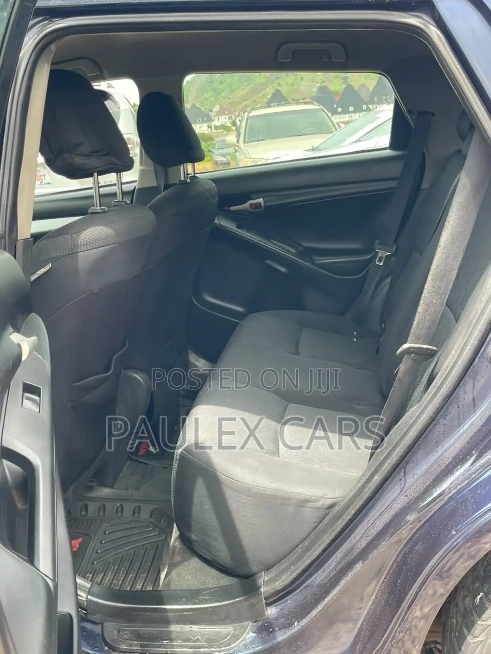 Toyota Matrix Hatchback FWD (1.8L 4cyl 5M) 2010 Blue
