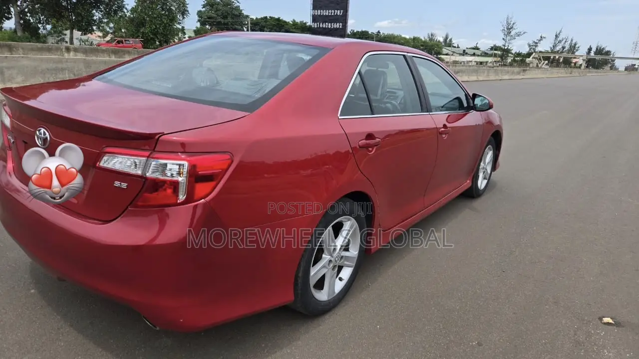 Toyota Camry SE 4dr Sedan (2.5L 4cyl 6A) 2013 Red