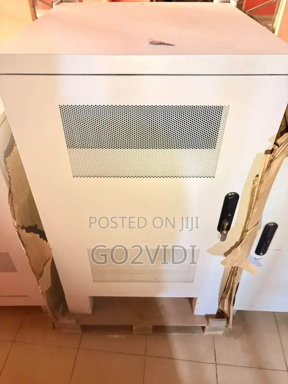 Outdoor Telecom Cabinet With Integrated Air Conditioner | IP55 Rack