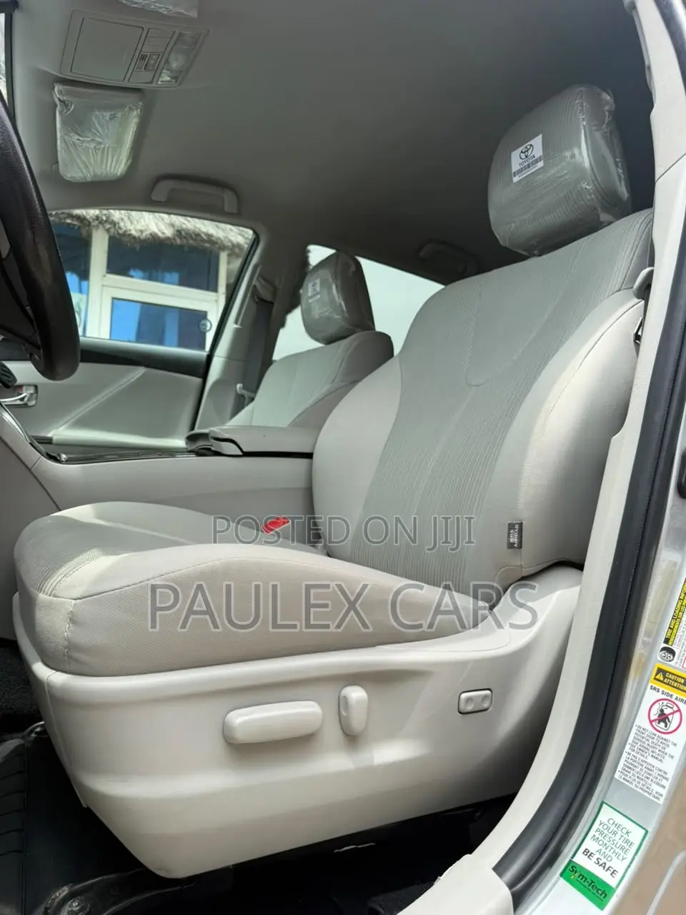 Toyota Venza AWD 2010 Silver