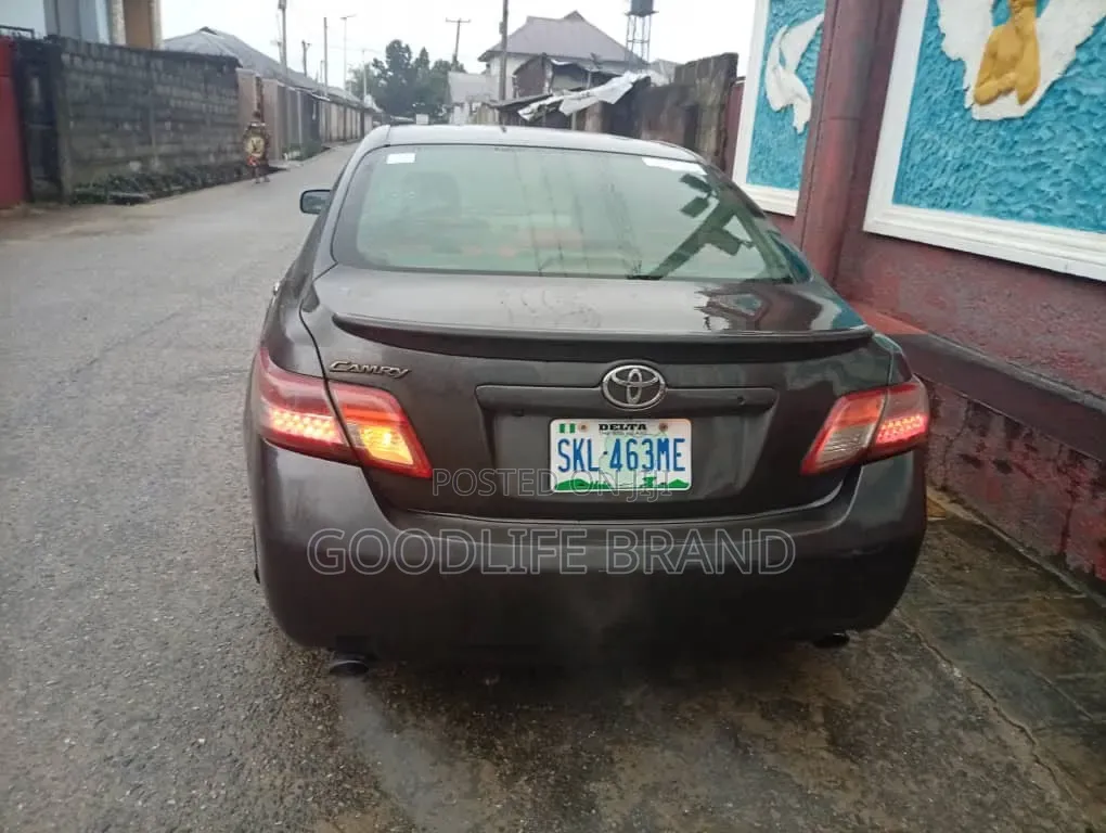 Toyota Camry XLE 4dr Sedan (2.4L 4cyl 5A) 2007 Pearl