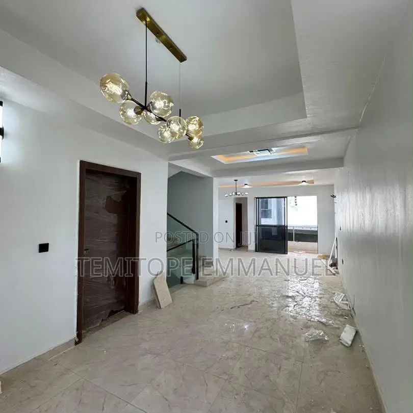 Furnished 4bdrm Duplex in Surulere for sale