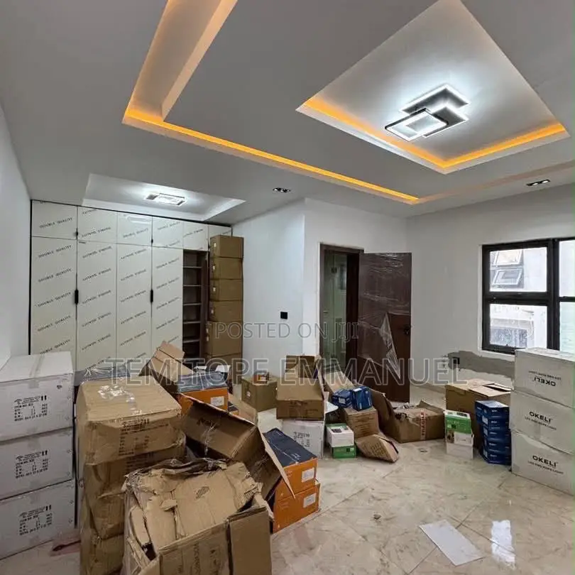 Furnished 4bdrm Duplex in Surulere for sale