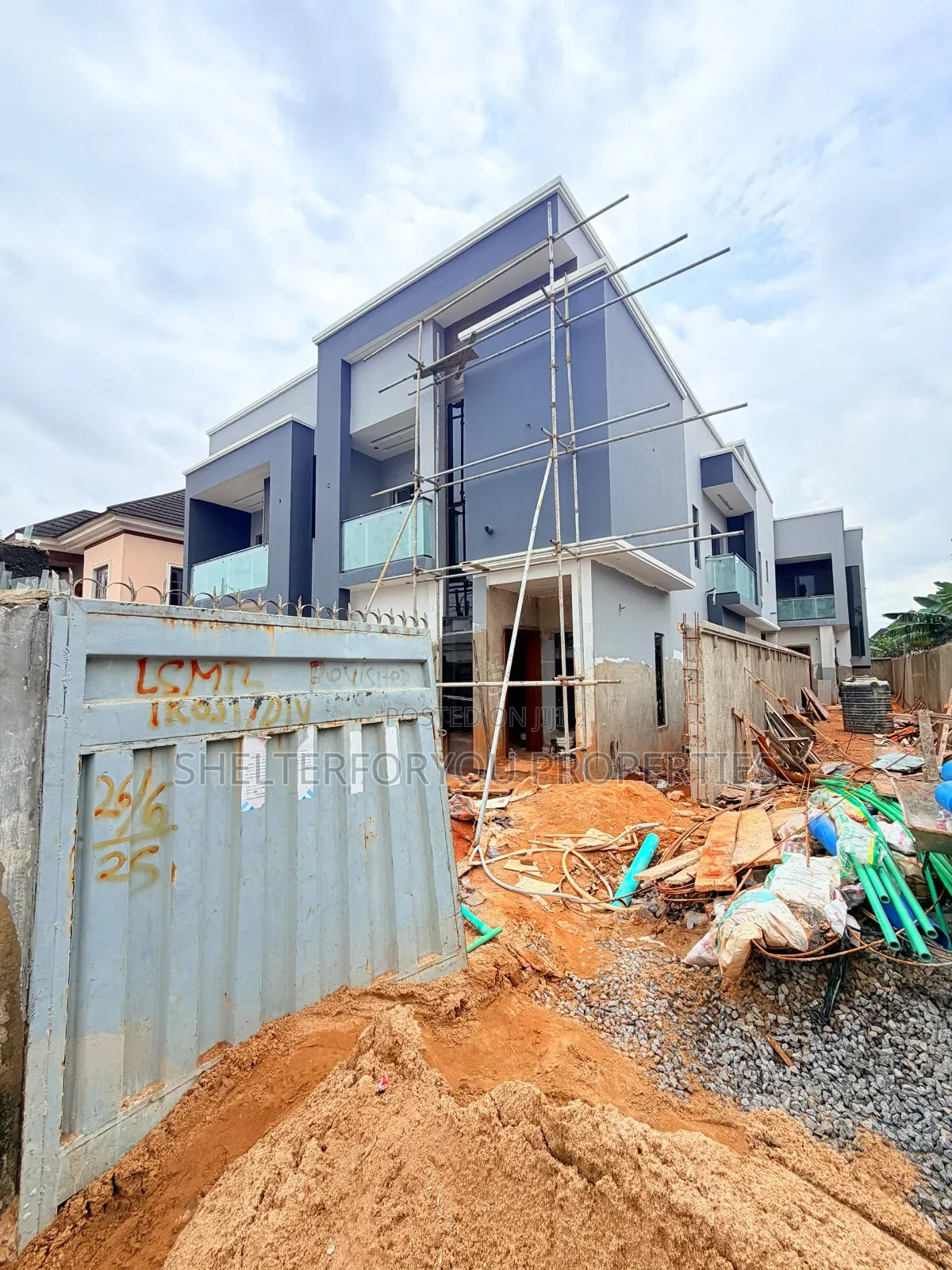 4bdrm Duplex in GRA Phase 1 for sale