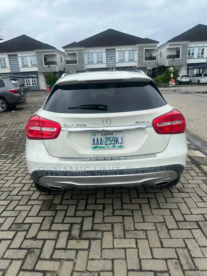 Mercedes-Benz GLA 250 2016 White