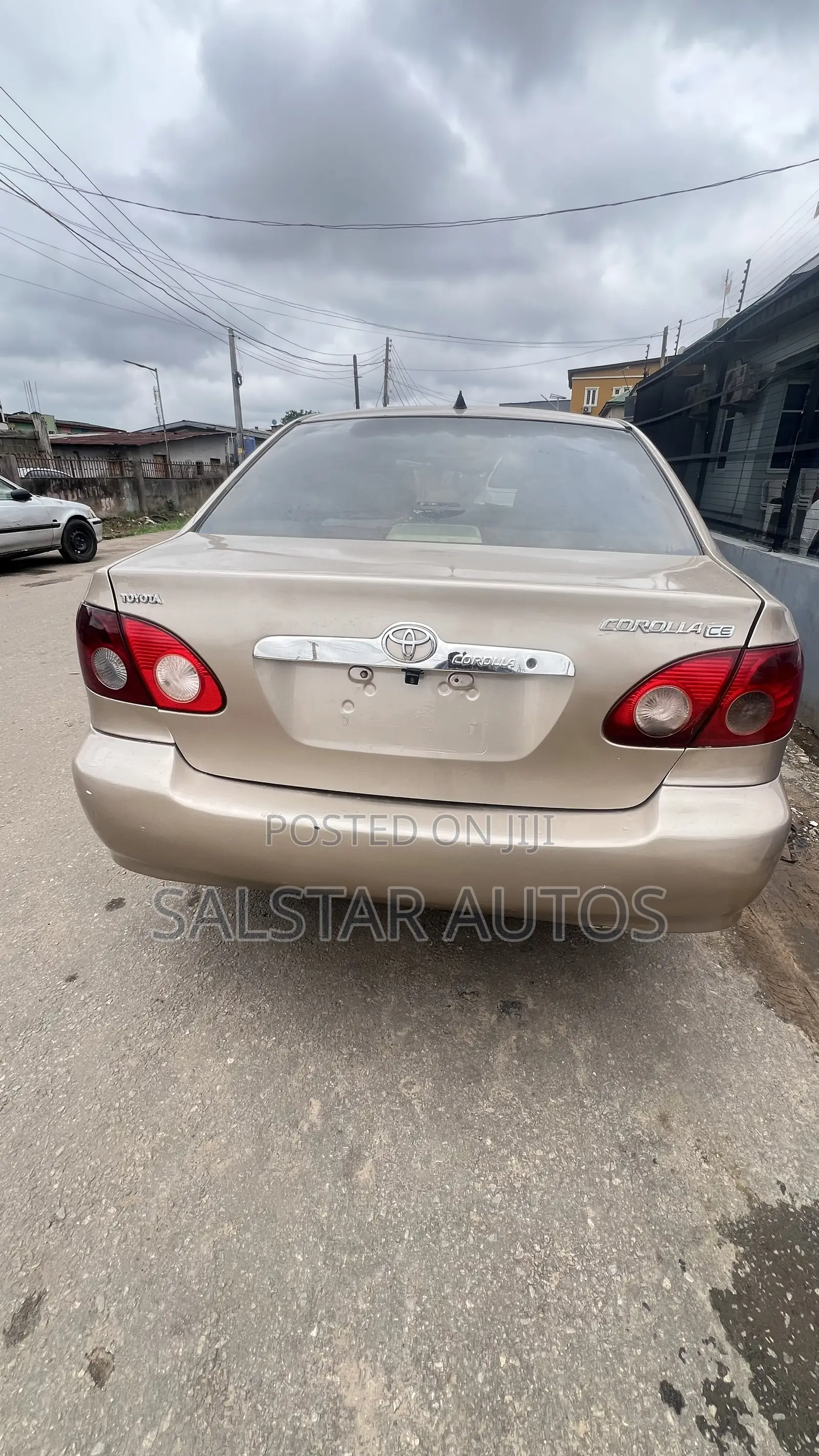 Toyota Corolla LE 2005 Gold