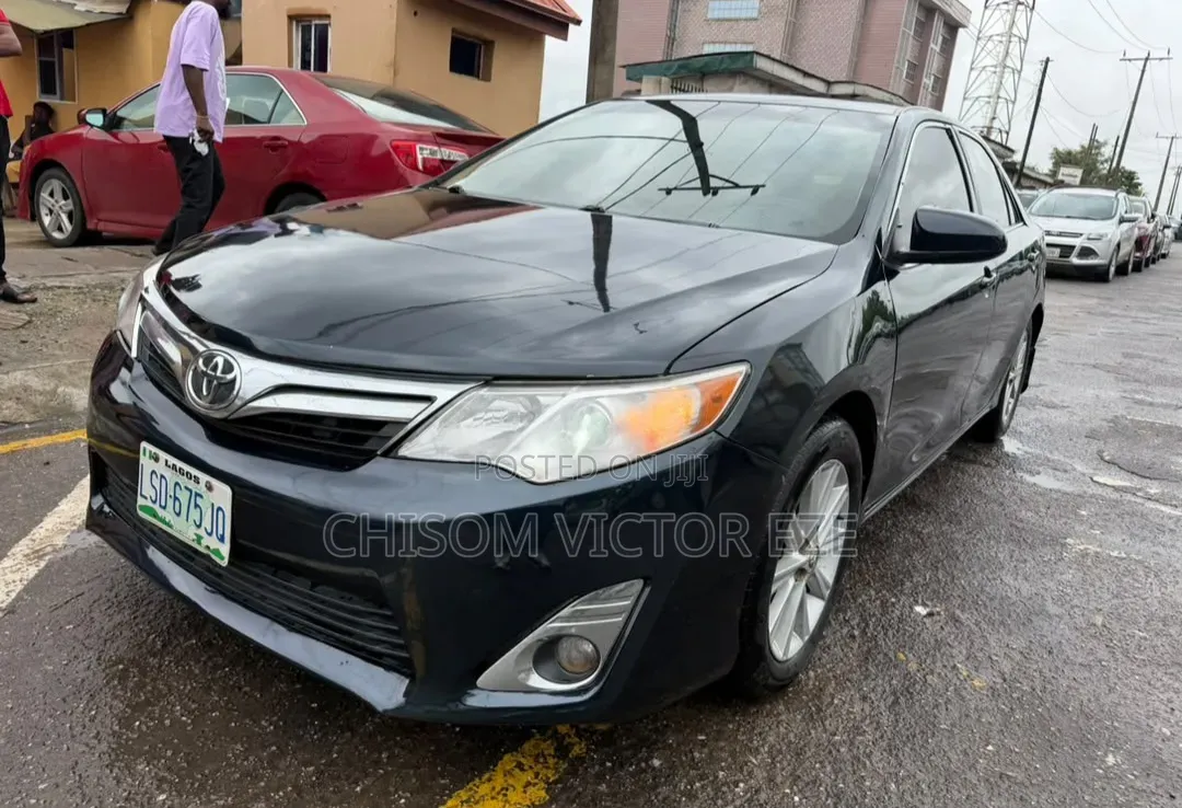Toyota Camry XLE 4dr Sedan (2.5L 4cyl 6A) 2012 Blue
