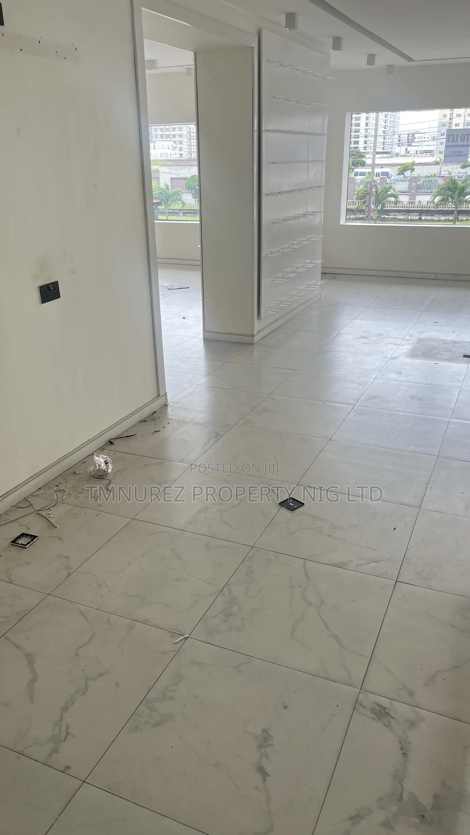 Showroom Shop Upstair on Lekki Major Road