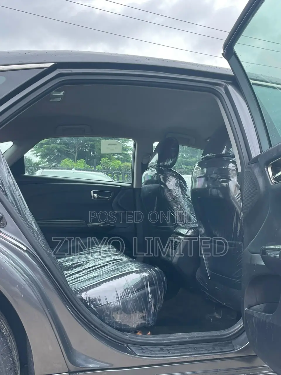 Toyota Avalon XLE Premium Sedan FWD (3.5L 6cyl 6A) 2013 Gray