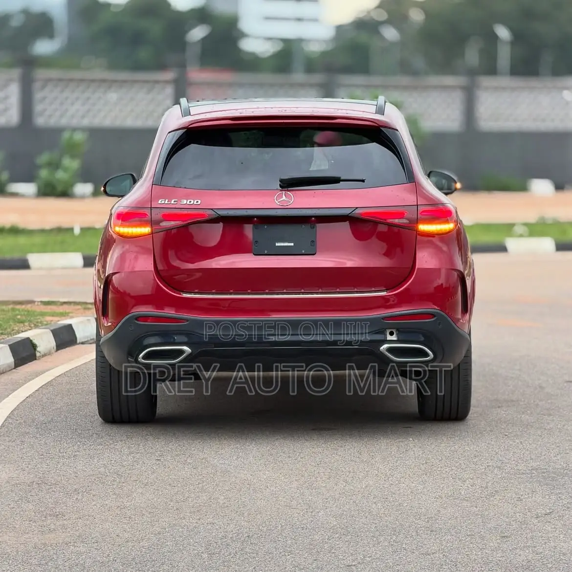 Mercedes-Benz GLC-Class GLC 300 2024 Red