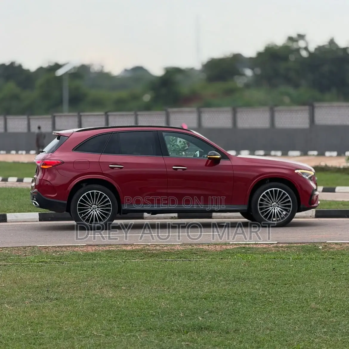 Mercedes-Benz GLC-Class GLC 300 2024 Red