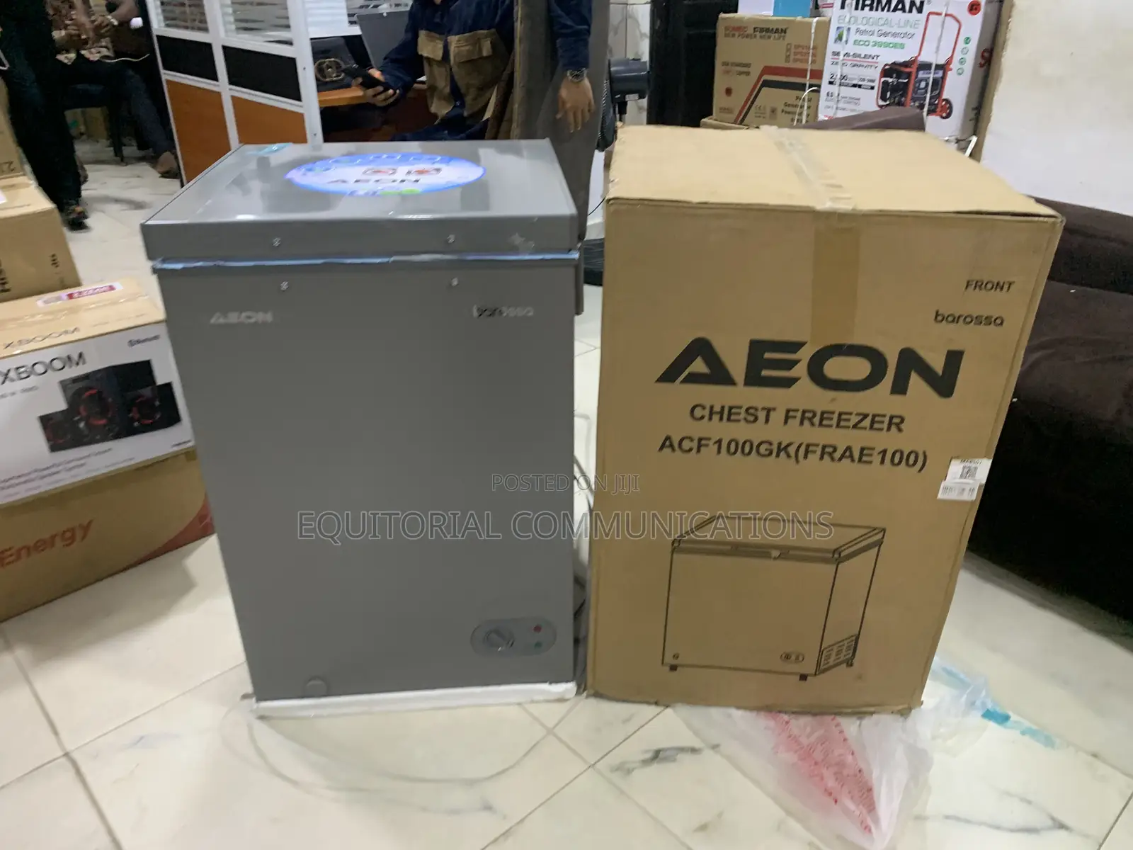 AEON 100L Chest Freezer With LED Lamp