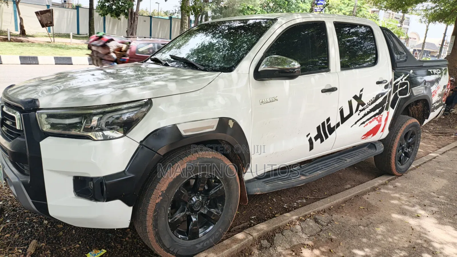 Toyota Hilux 2013 White
