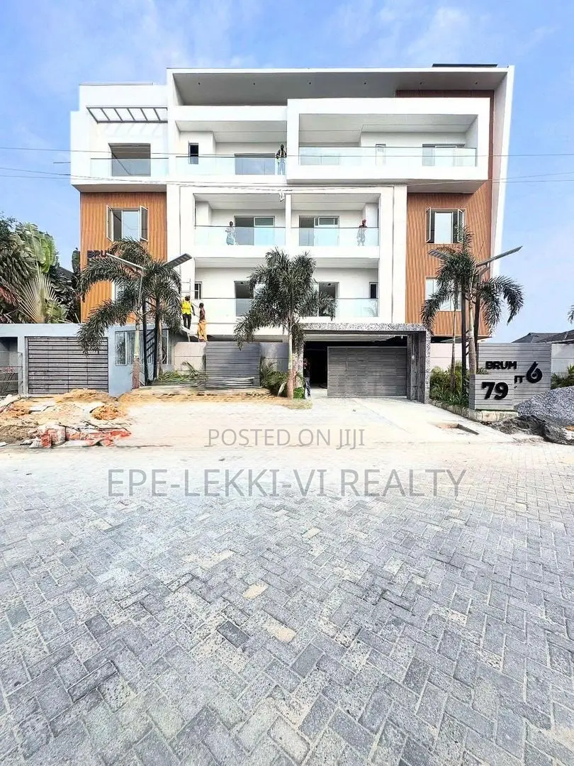 2bdrm Apartment in Lekki Phase 1 for rent