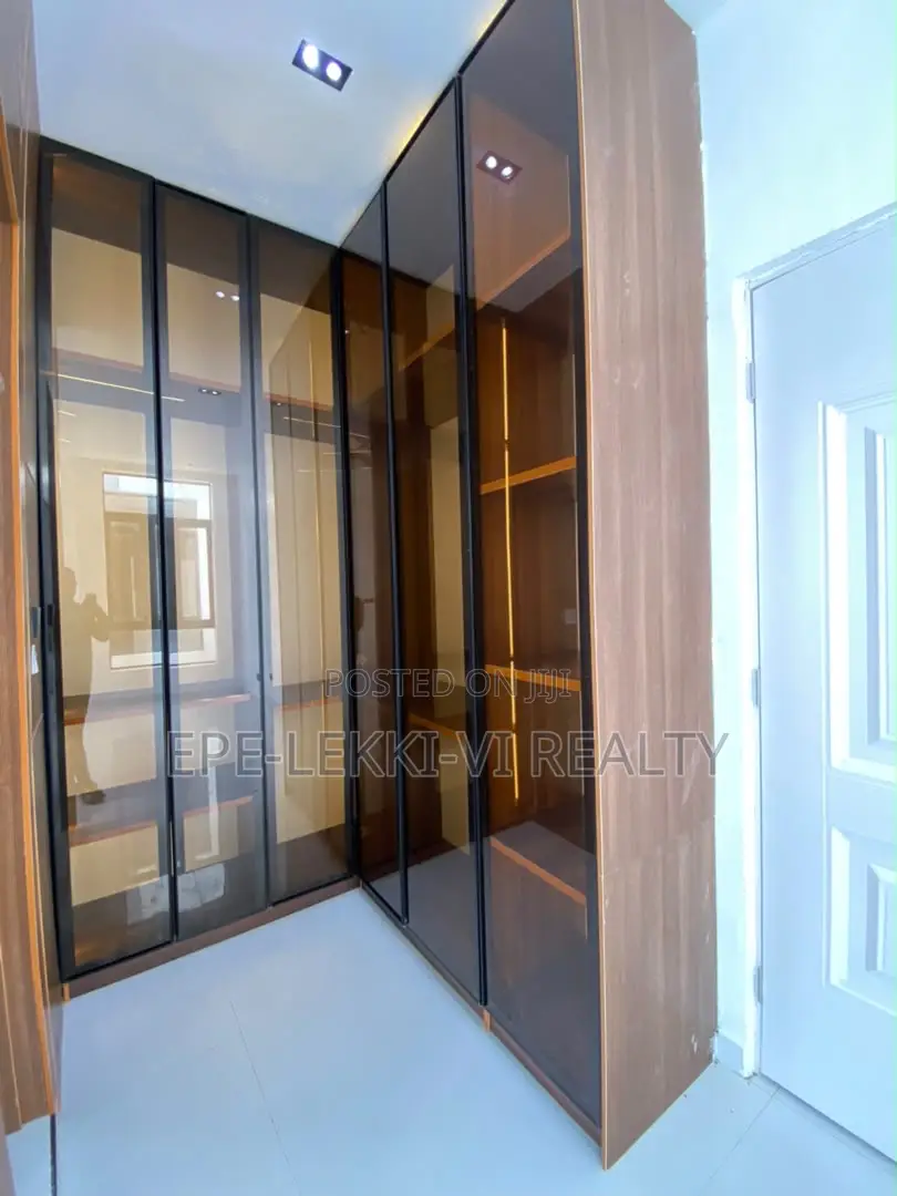 4bdrm Duplex in Lekki for rent