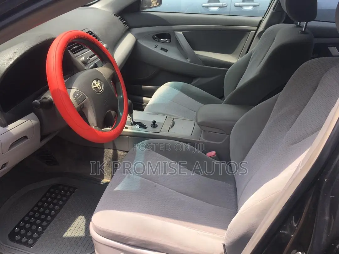 Toyota Camry 2010 Gray