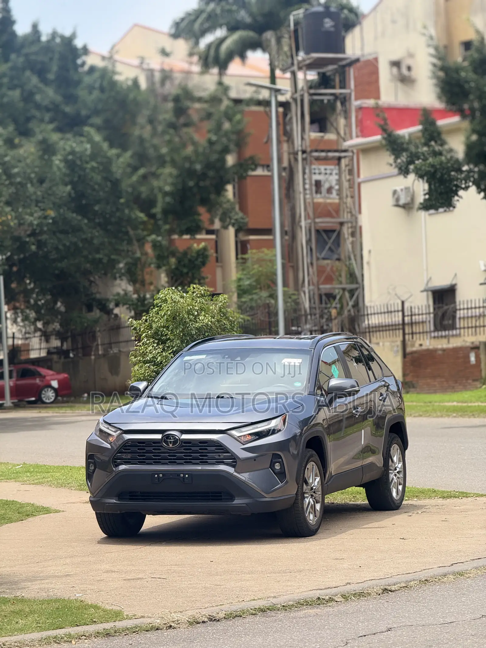 Toyota RAV4 XLE Premium 2022 Gray