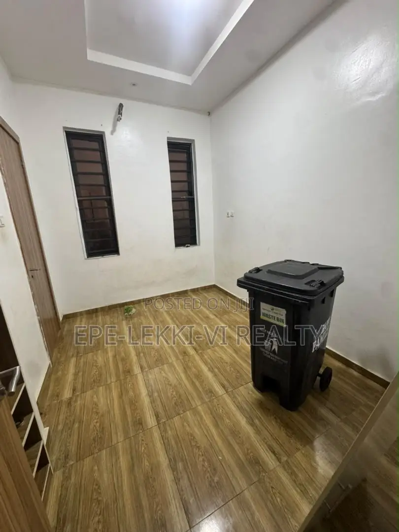 4bdrm Duplex in Lekki for rent