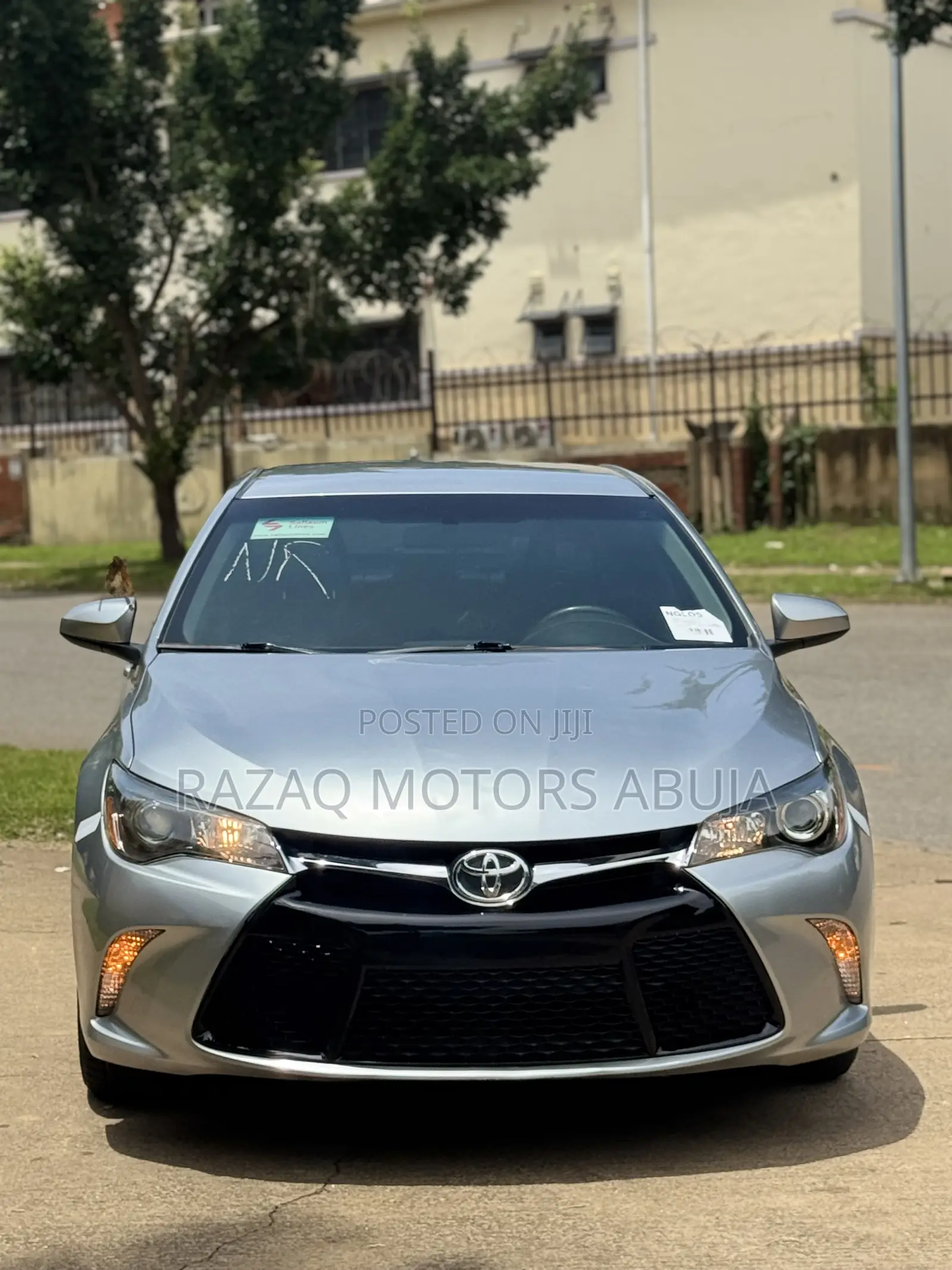 Toyota Camry SE 4dr Sedan (2.5L 4cyl 6A) 2015 Silver