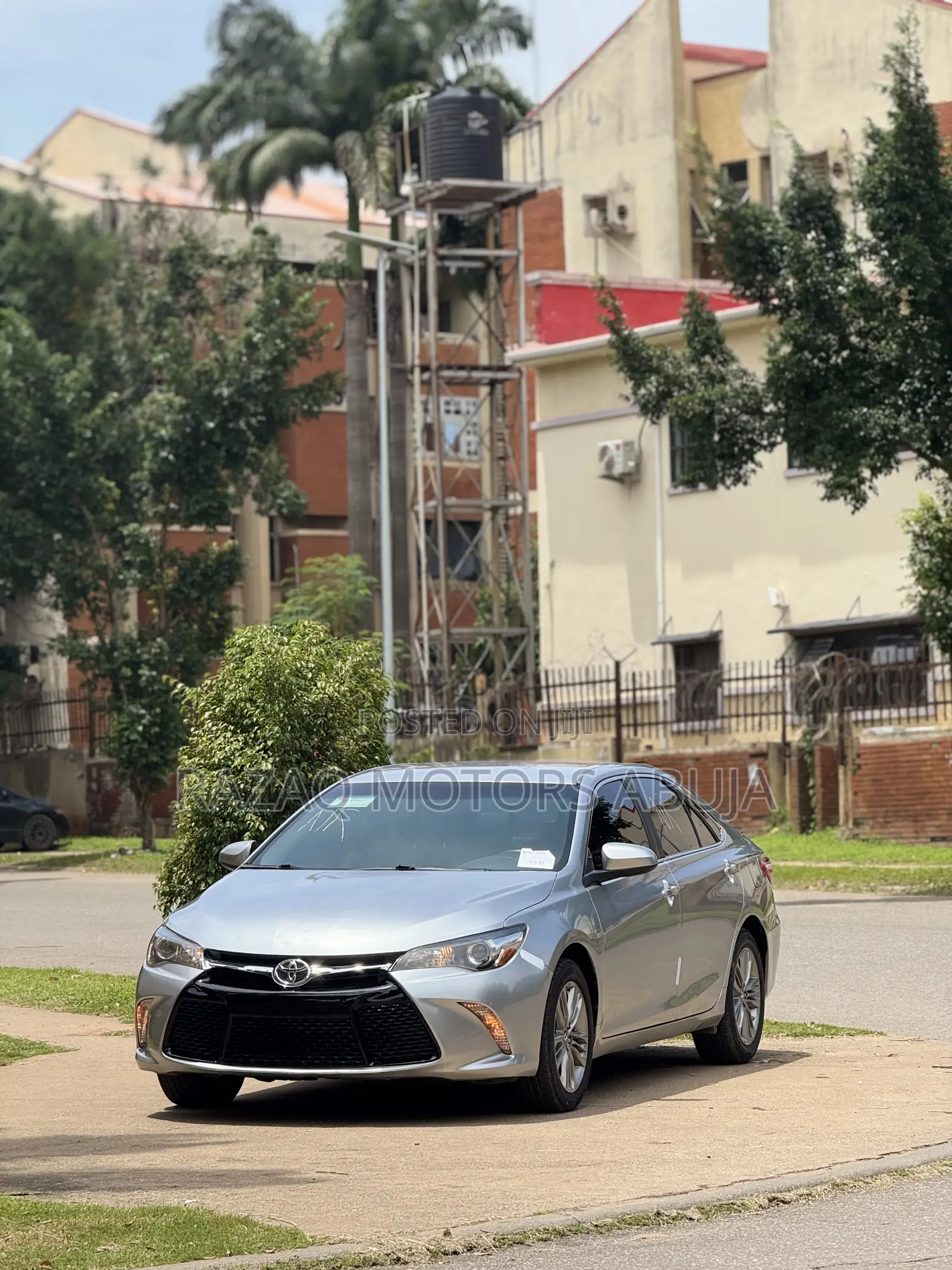Toyota Camry SE 4dr Sedan (2.5L 4cyl 6A) 2015 Silver