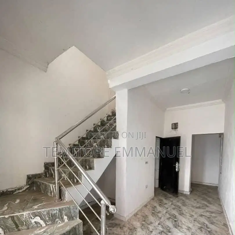Furnished 4bdrm Duplex in Yaba for sale
