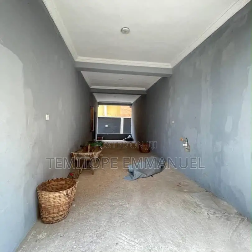 Furnished 4bdrm Duplex in Yaba for sale