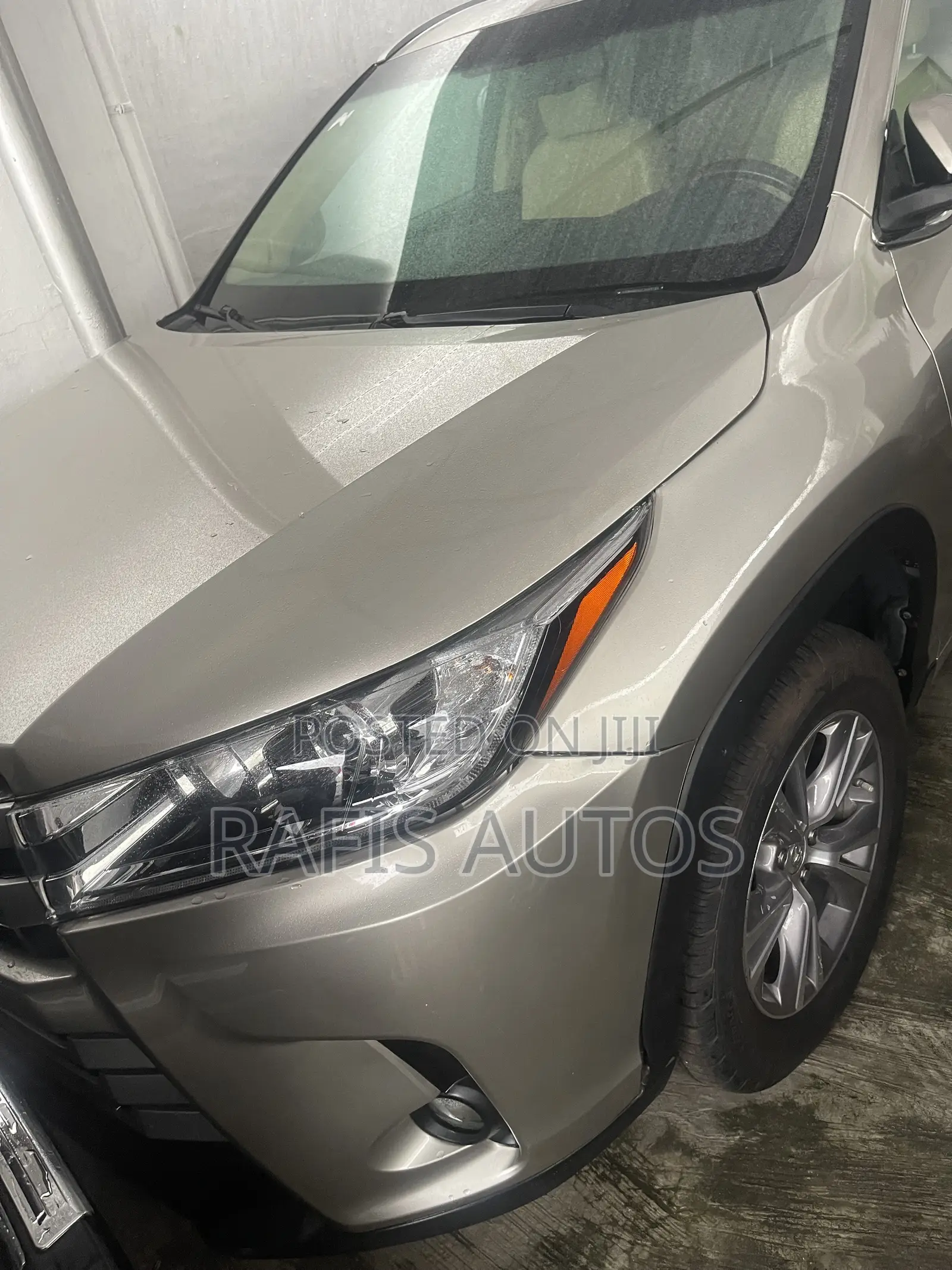 Toyota Highlander XLE 4dr SUV (3.5L 6cyl 6A) 2015 Gold