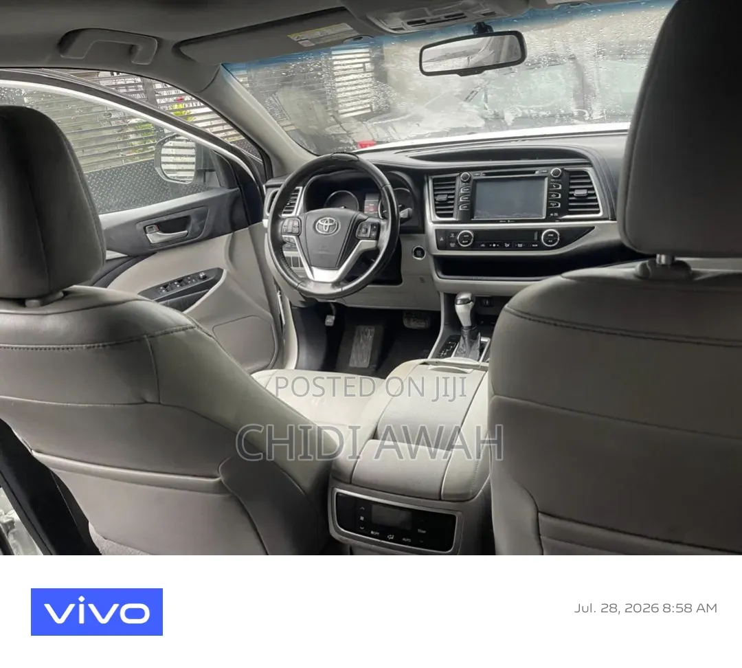 Toyota Highlander XLE 4dr SUV AWD (3.5L 6cyl 6A) 2015 White