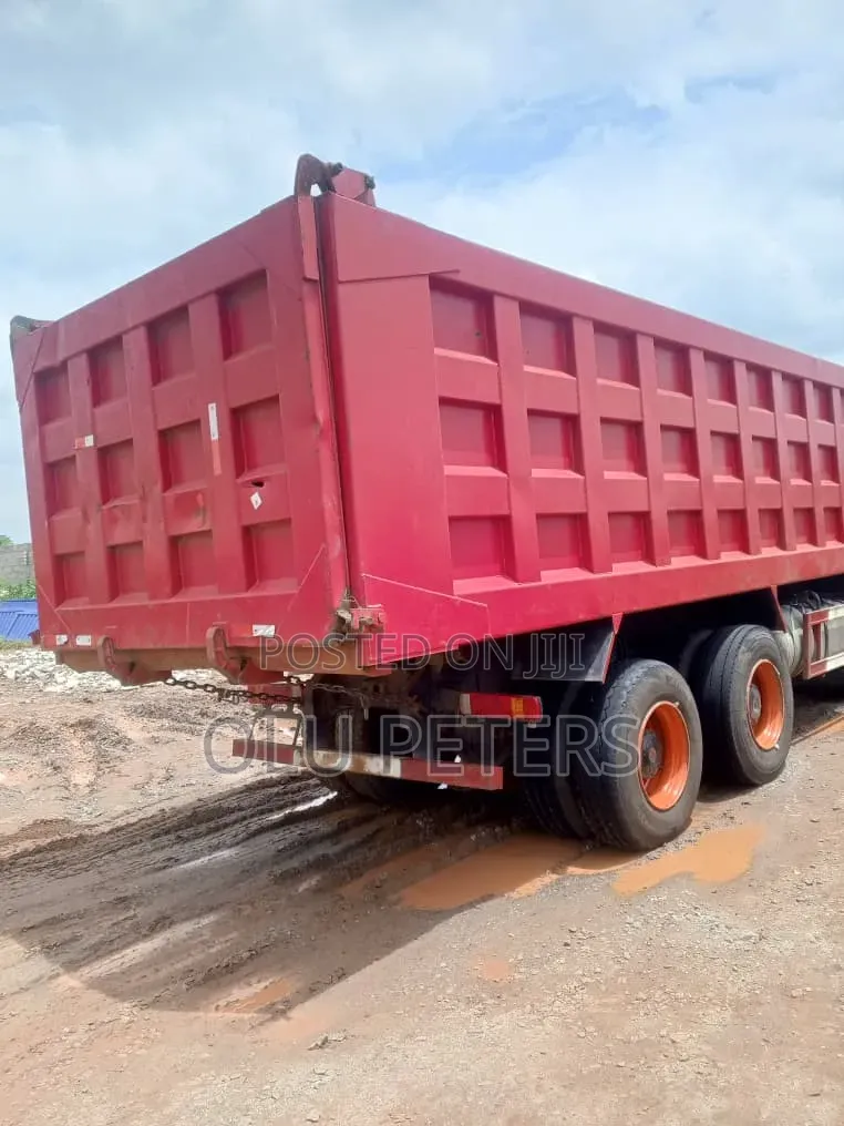 Shacman F3000 Tipper Truck