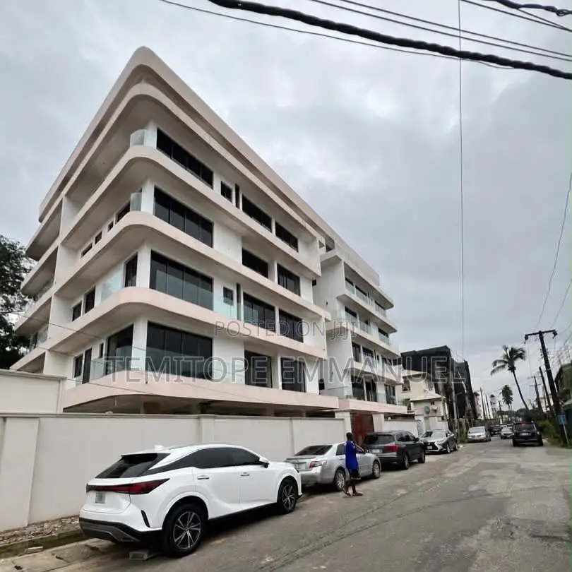 Furnished 4bdrm Penthouse in Ikeja GRA for sale