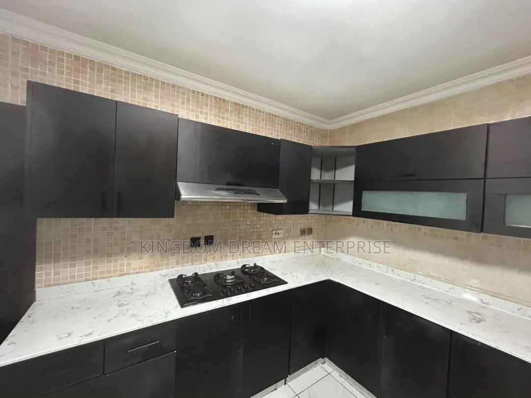 3bdrm Apartment in Old Ikoyi Lagos for rent