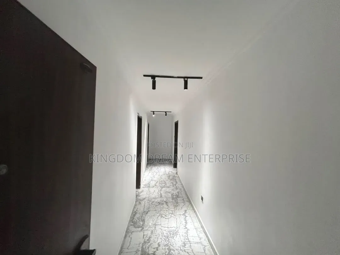 3bdrm Apartment in Old Ikoyi Lagos for rent