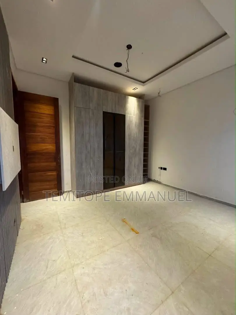 Furnished 3bdrm Apartment in Ikeja GRA for sale