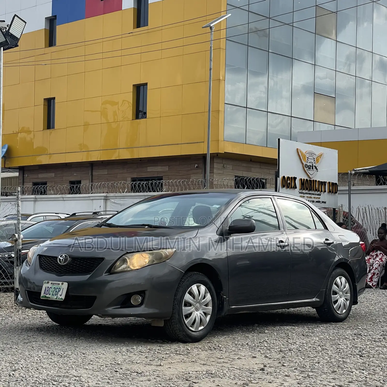 Toyota Corolla LE 4dr Sedan (1.8L 4cyl 4A) 2011 Gray