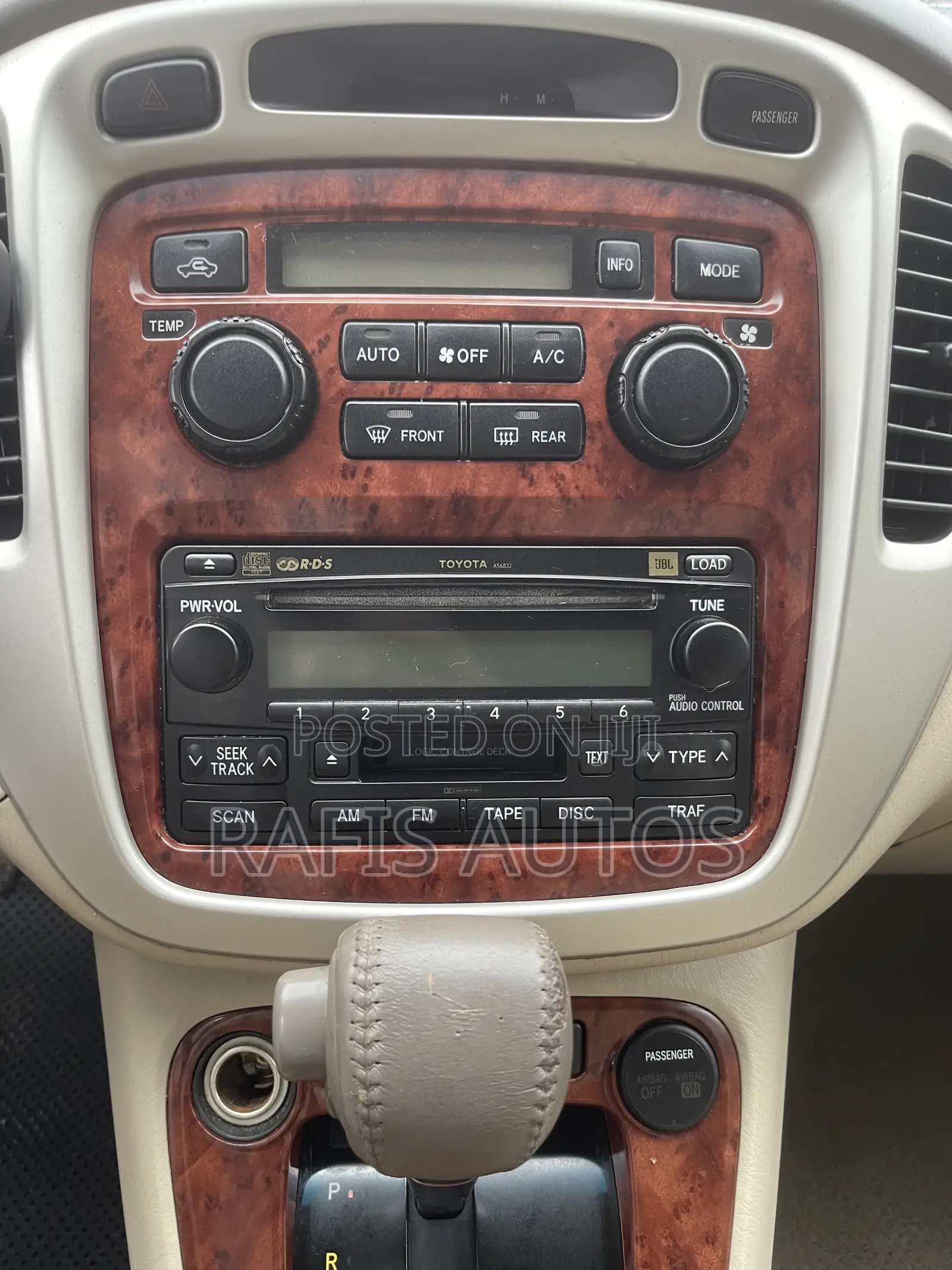 Toyota Highlander Limited V6 2005 Gold