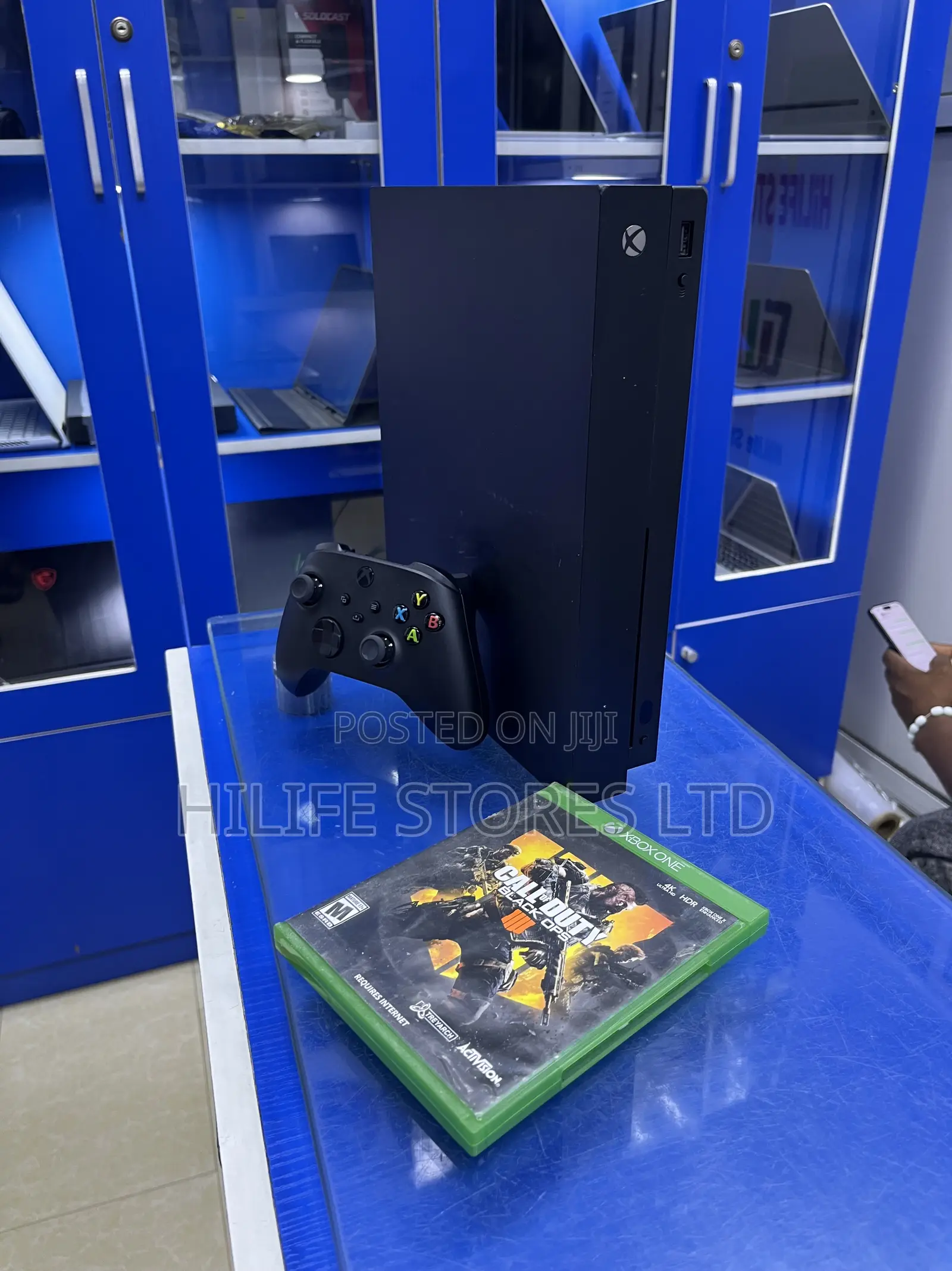 Xbox OneX Console With Pad