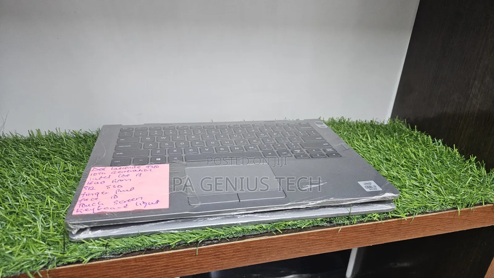 Laptop Dell Latitude 5310 2-in-1 16GB Intel Core i7 SSD 512GB