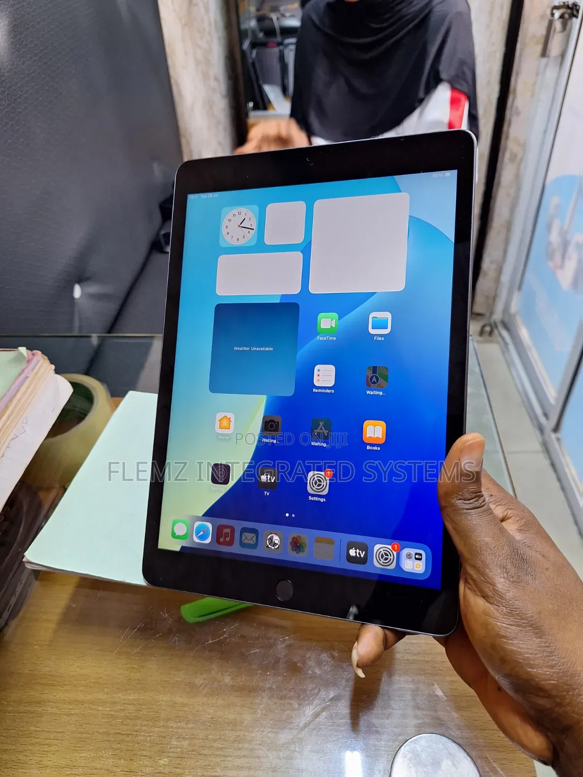 Apple iPad 10.2 (2021) 64 GB Gray
