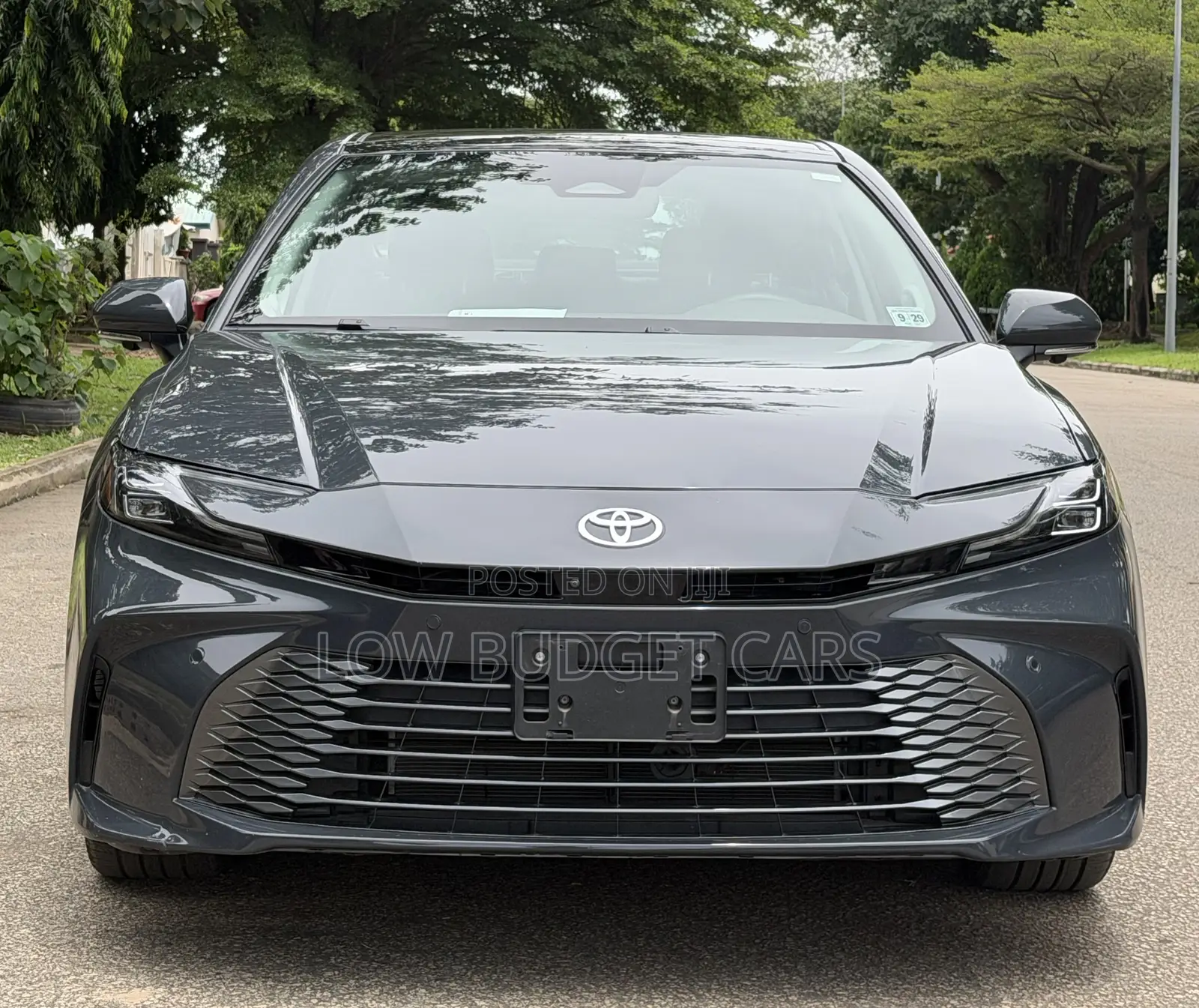 Toyota Camry XLE 2025 Gray