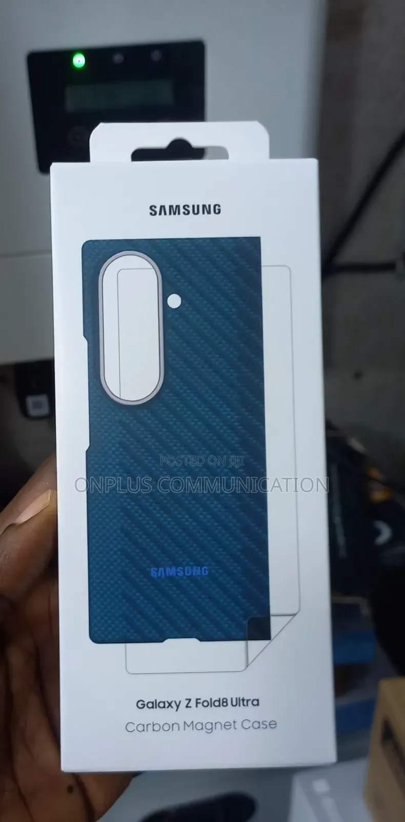 Samsung Galaxy Z Fold 8 Ultra Carbon Magnet Case